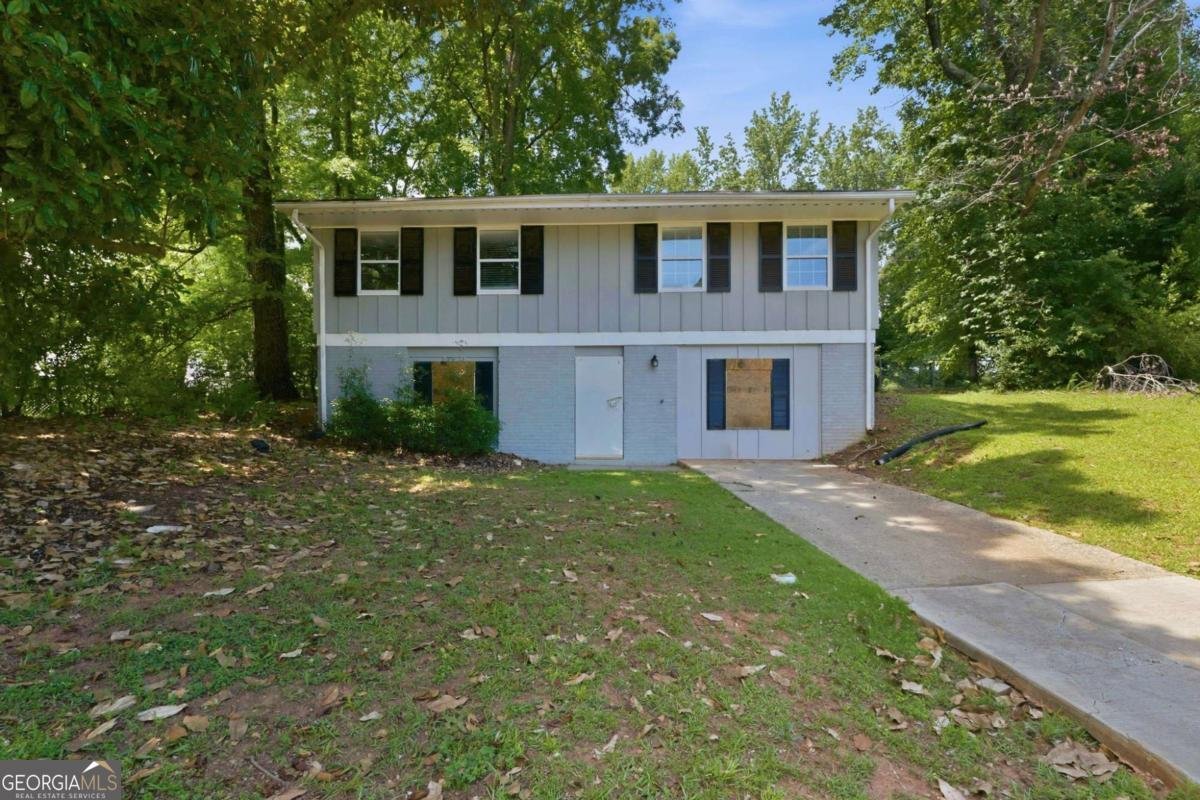 2852 Port Royal Lane Decatur - main photo