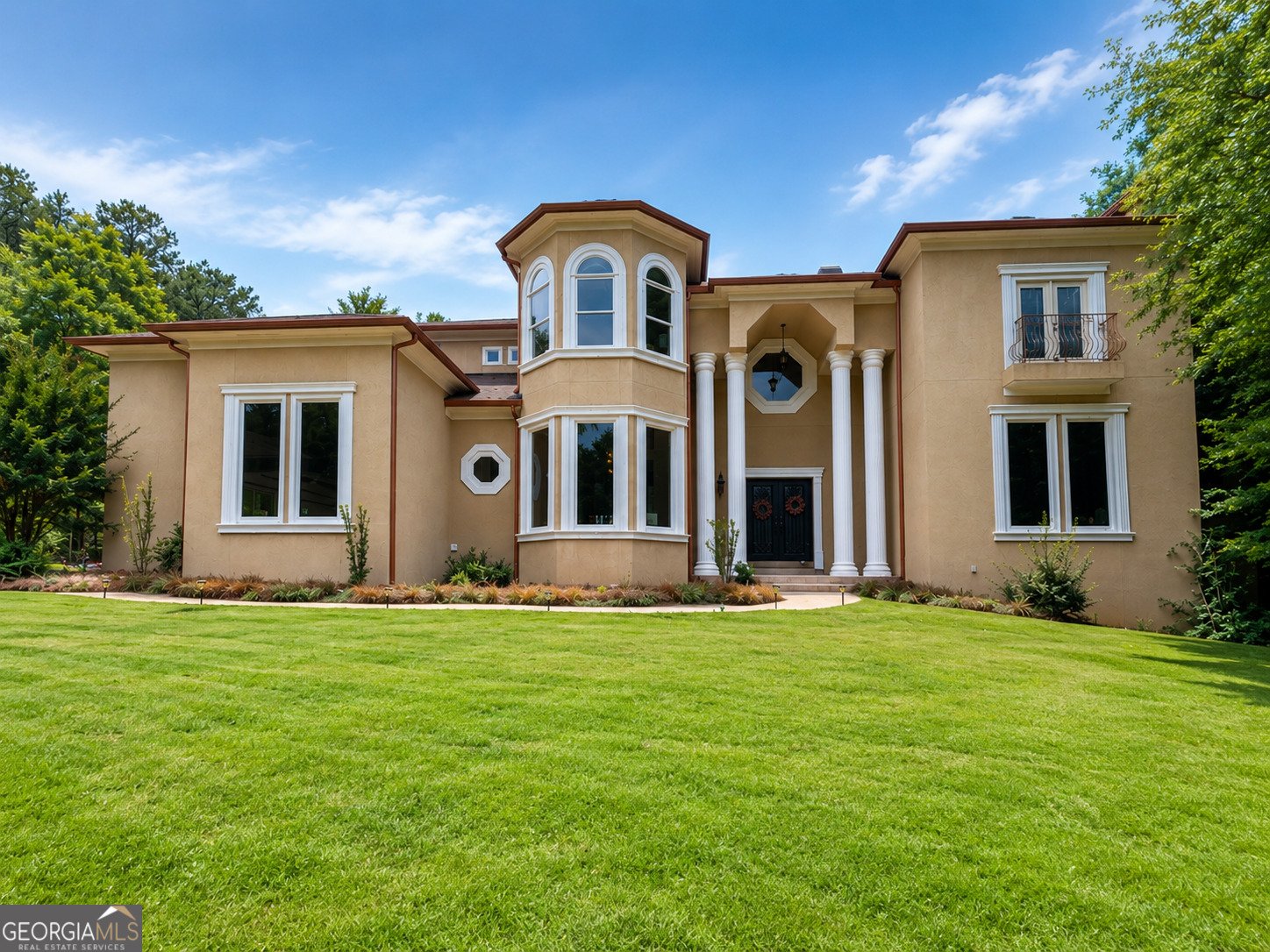 1824 Gateway Drive Loganville - main photo
