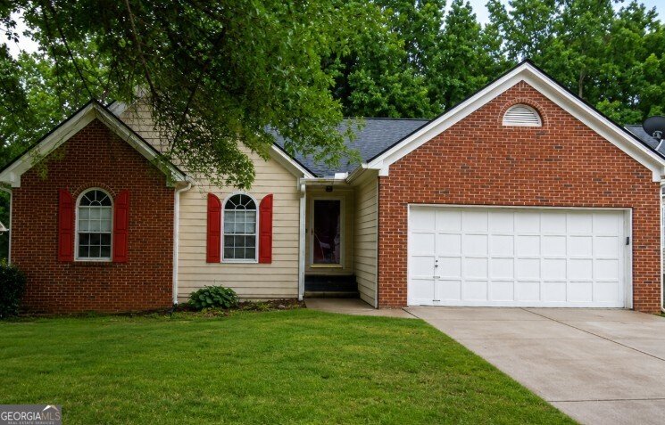 635 Clearwater Place Lawrenceville - main photo