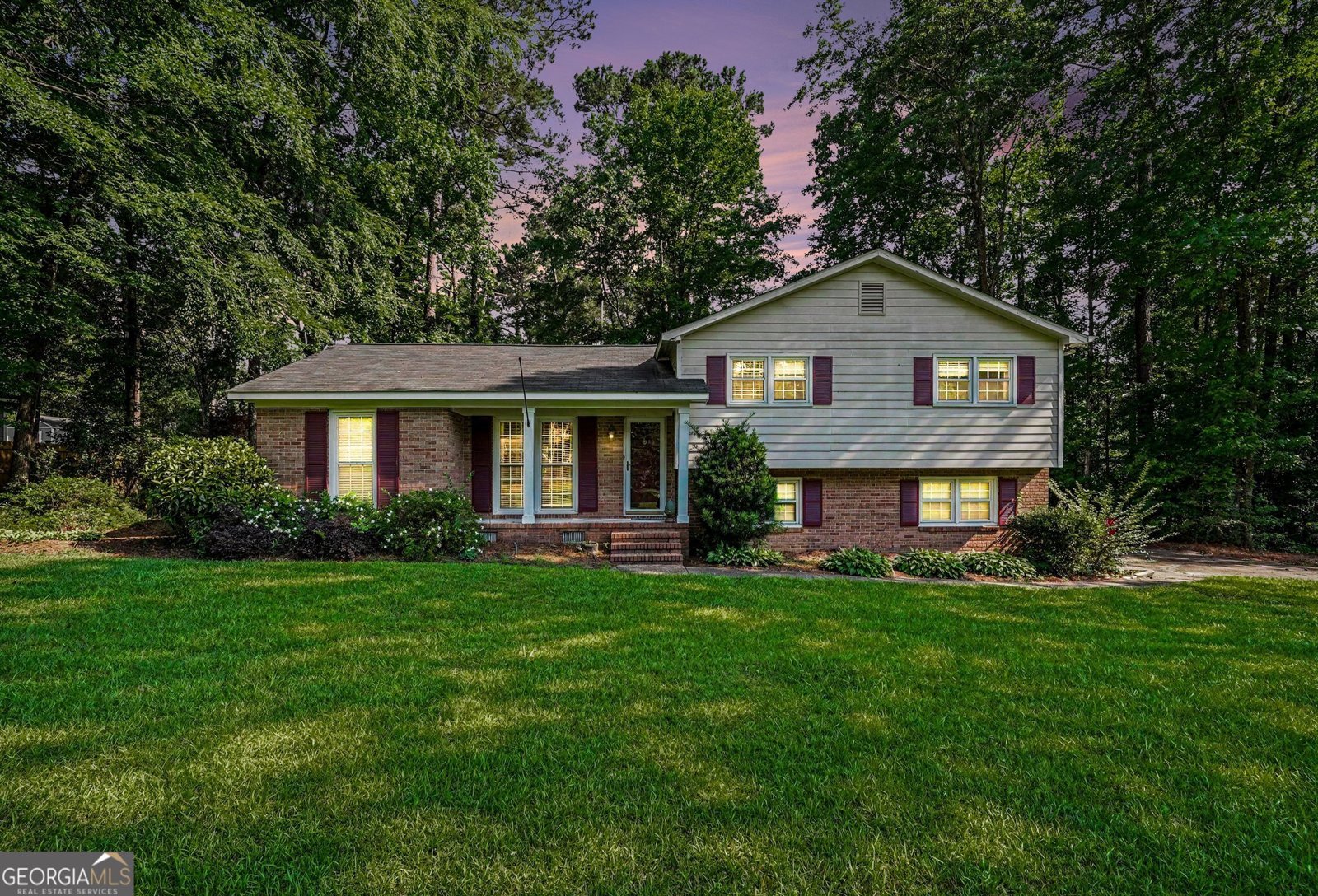 752 Springdale Woods Drive Macon - main photo
