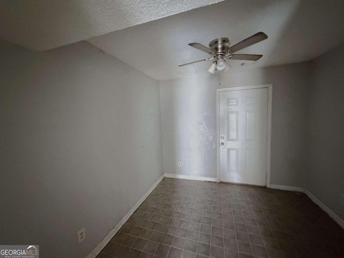 906 Silverwood Drive Atlanta - Photo 9