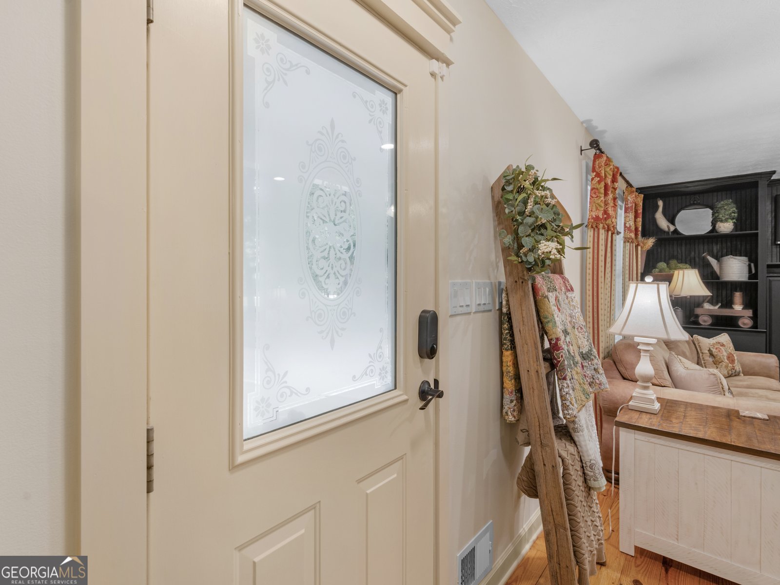 Photo 5