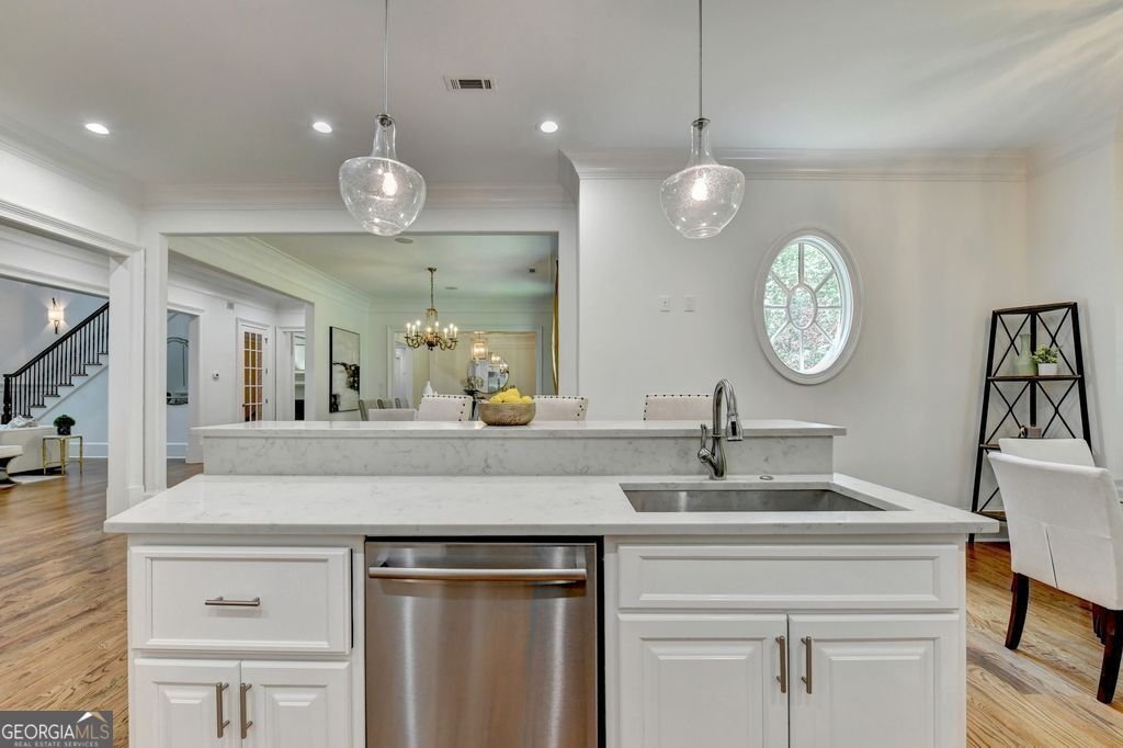 5505 Long Island Drive Sandy Springs - Photo 13