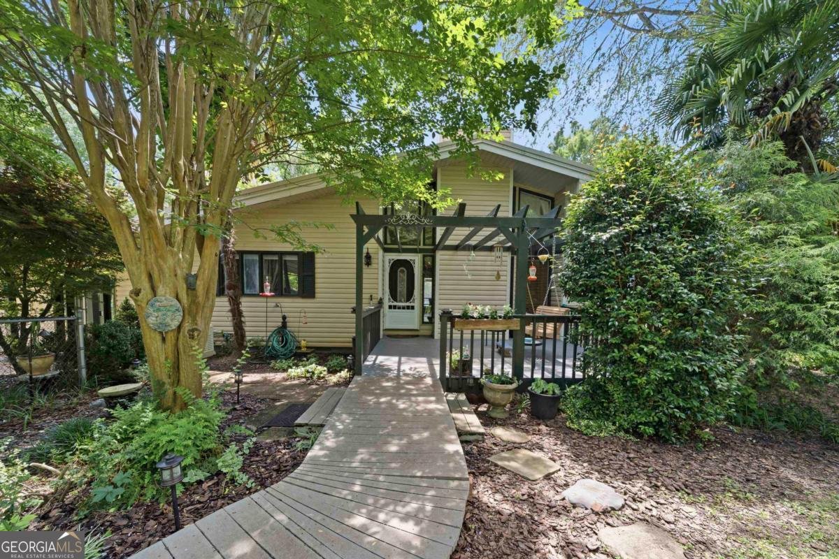 240 Quesenberry Drive Eatonton - main photo