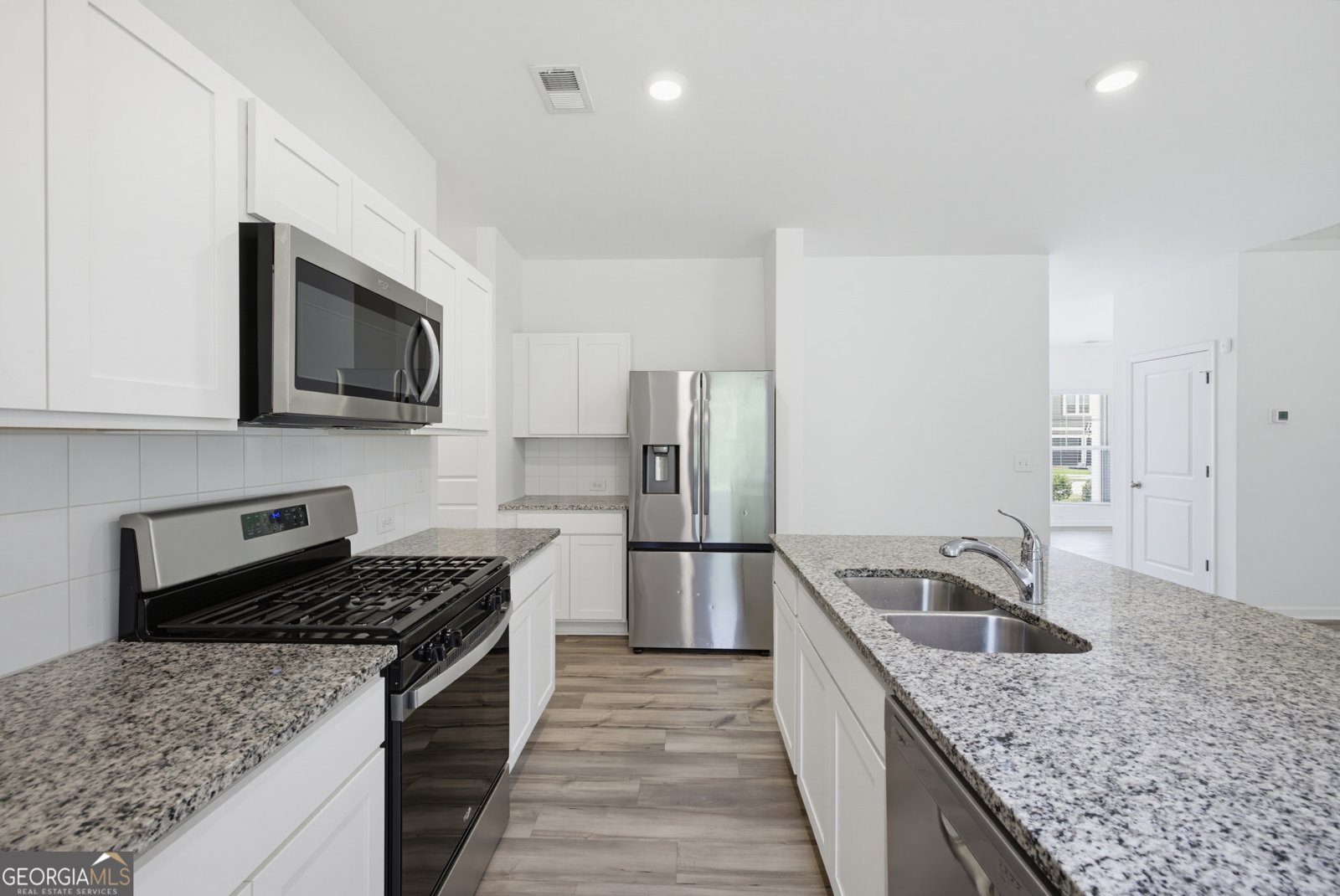 2048 Boxwood Circle Conyers - Photo 8