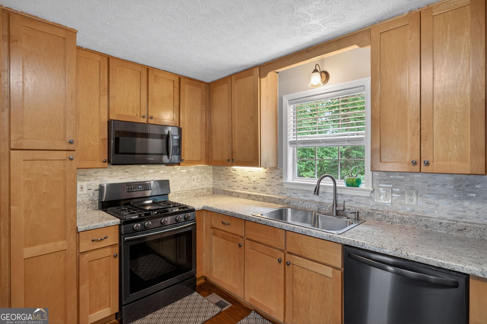 141 King Charles Road Dallas - Photo 12