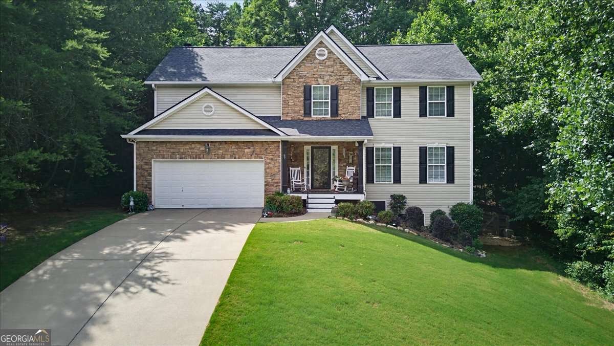 9055 Montclair Hills Drive Cumming - main photo