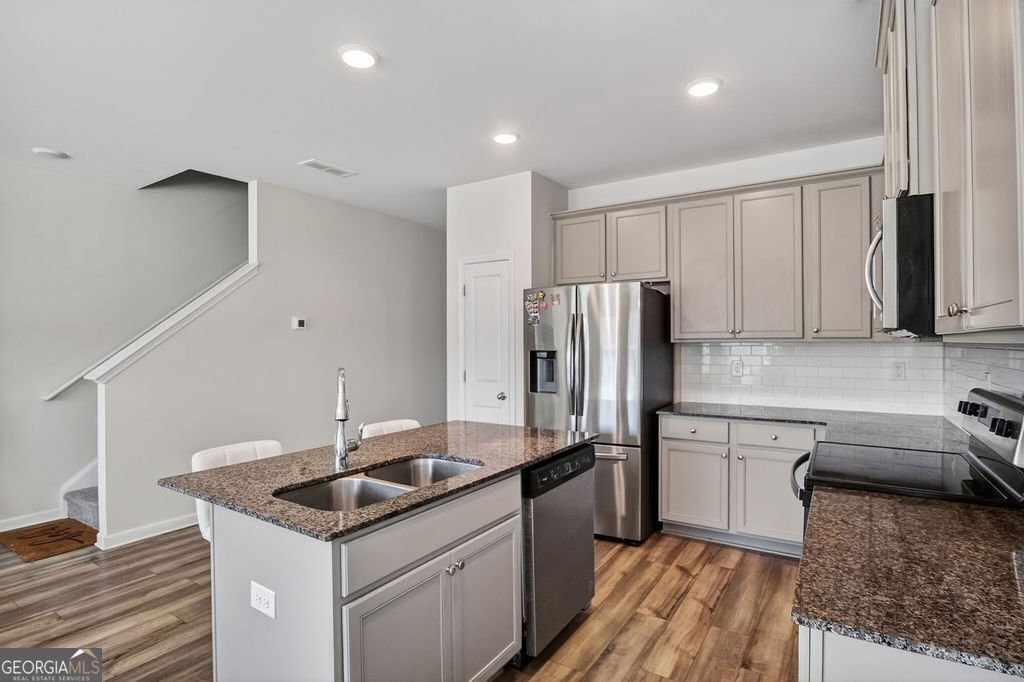 131 Regent Park Hoschton - Photo 9