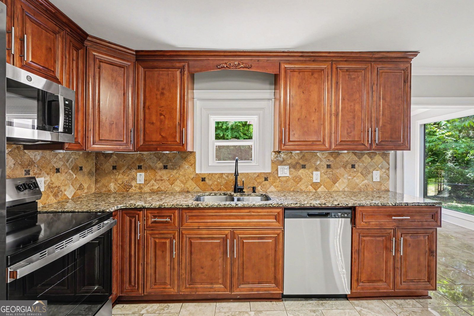 592 Henderson Road Jonesboro - Photo 8