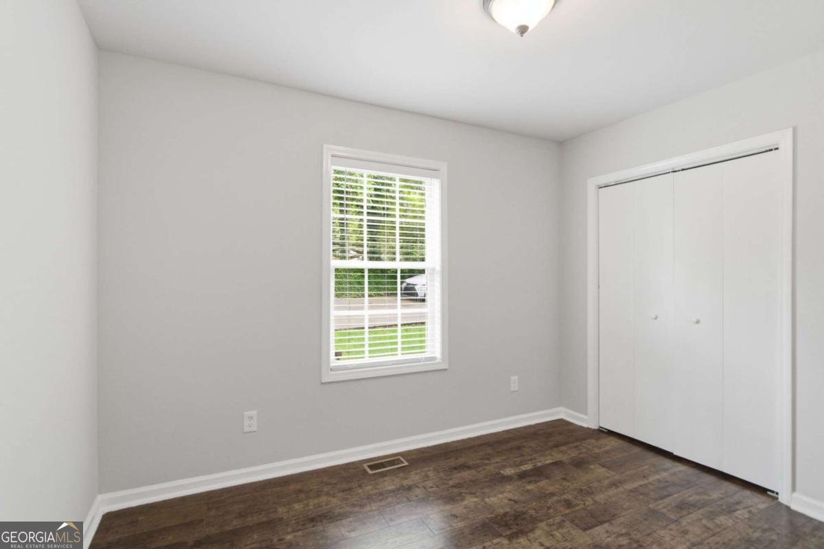 211 First Street Woodstock - Photo 15