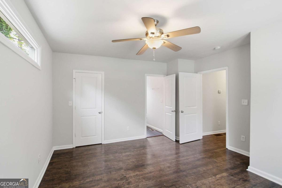 211 First Street Woodstock - Photo 20