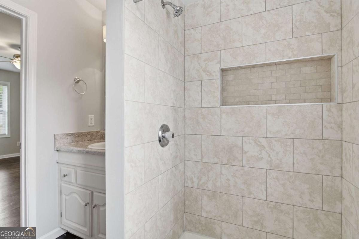 211 First Street Woodstock - Photo 22
