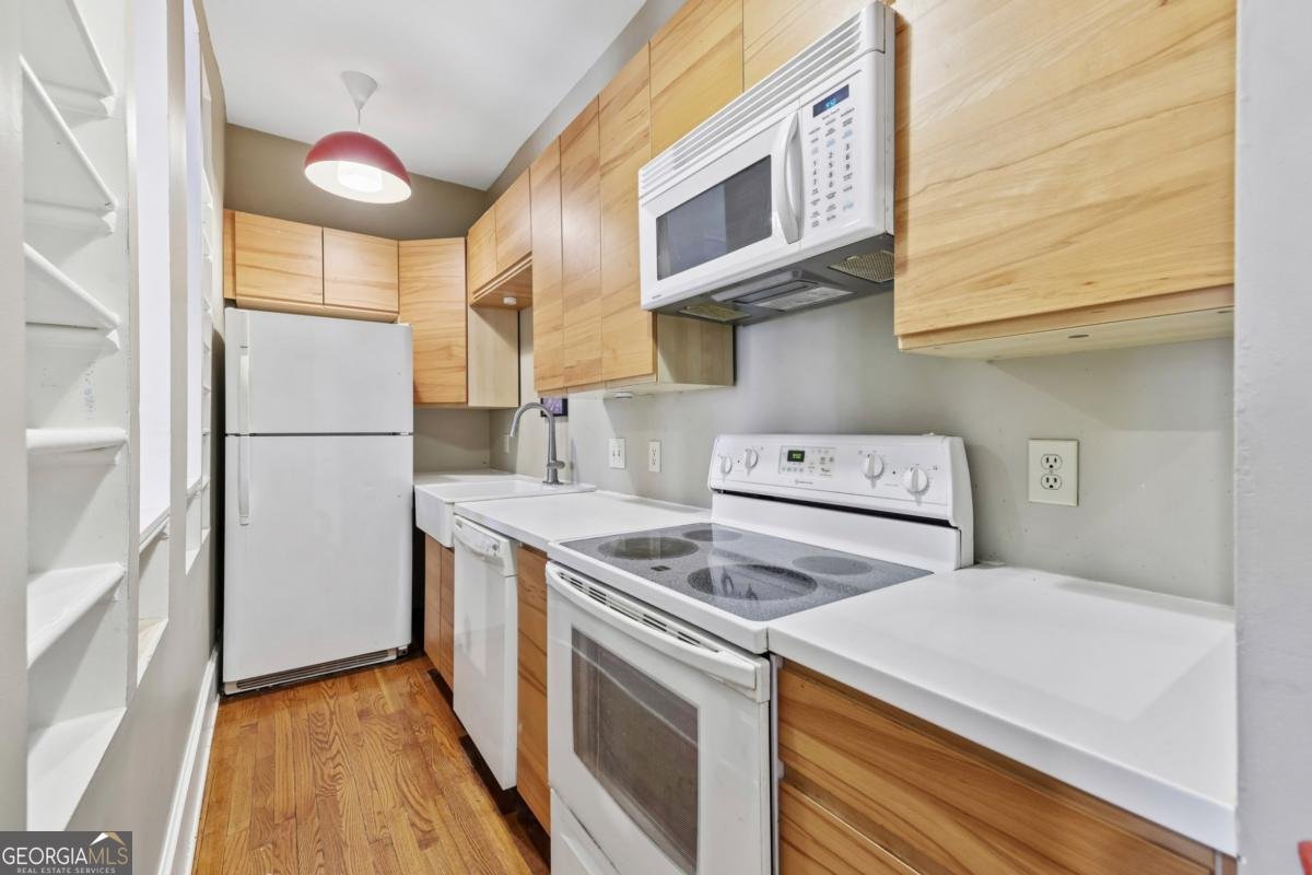1 Prado Atlanta - Photo 6