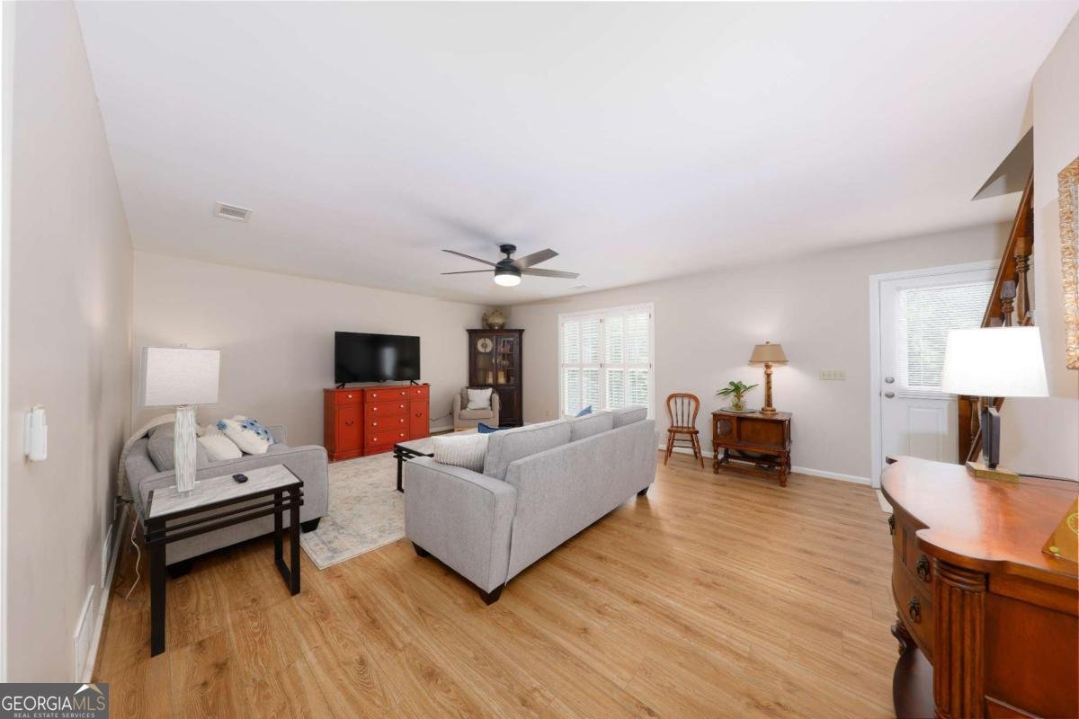 9135 Clearwater Road Gainesville - Photo 11