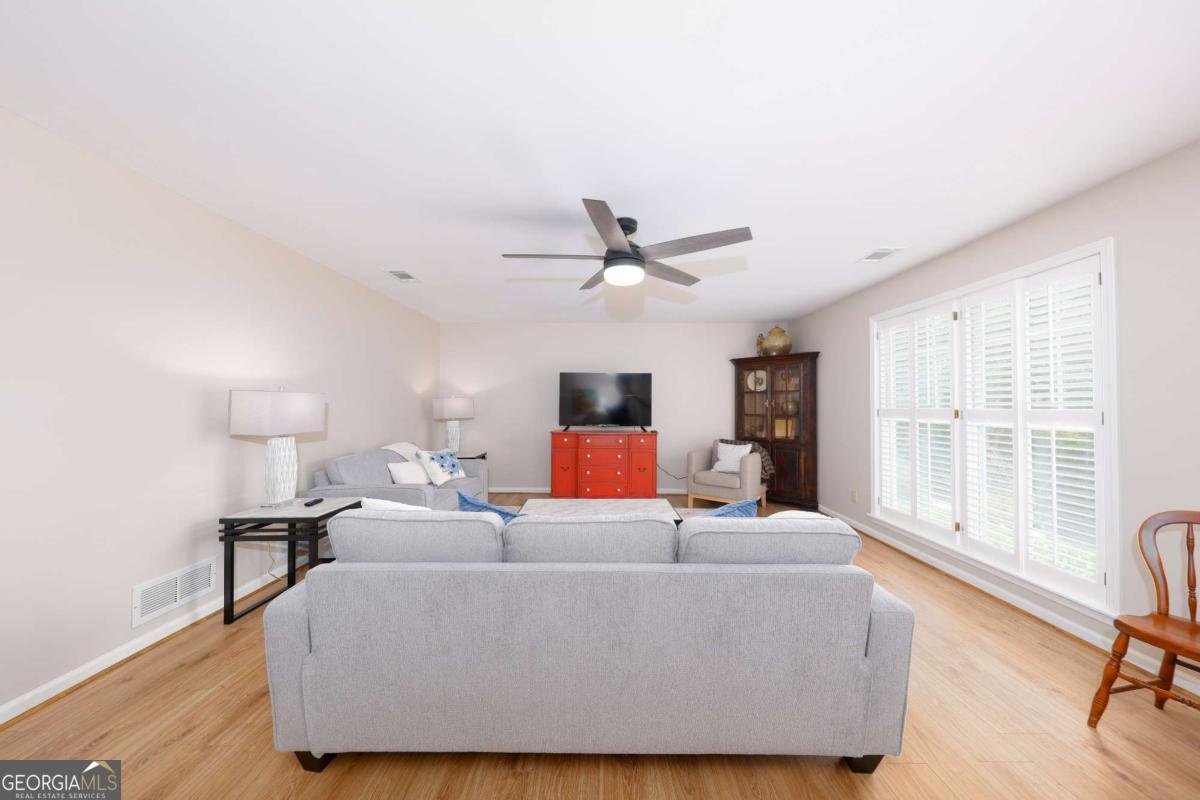 9135 Clearwater Road Gainesville - Photo 12