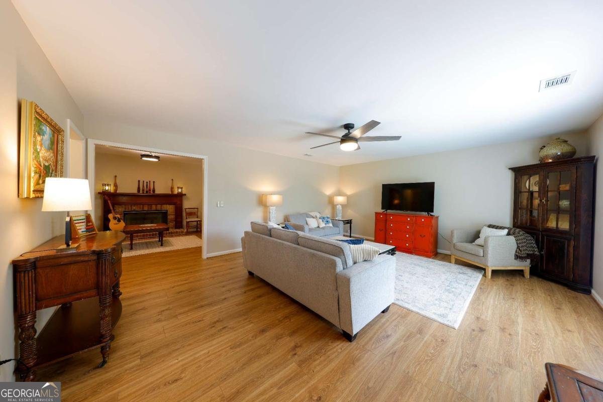 9135 Clearwater Road Gainesville - Photo 13