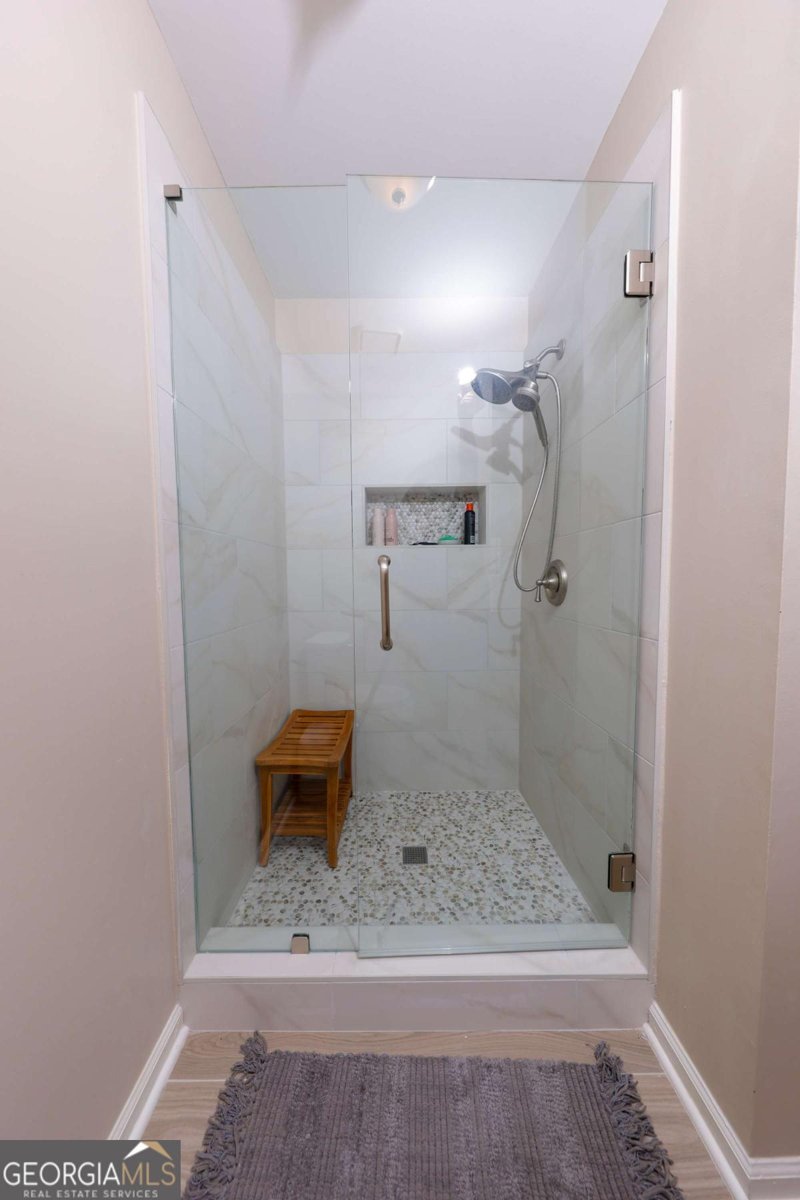 9135 Clearwater Road Gainesville - Photo 17