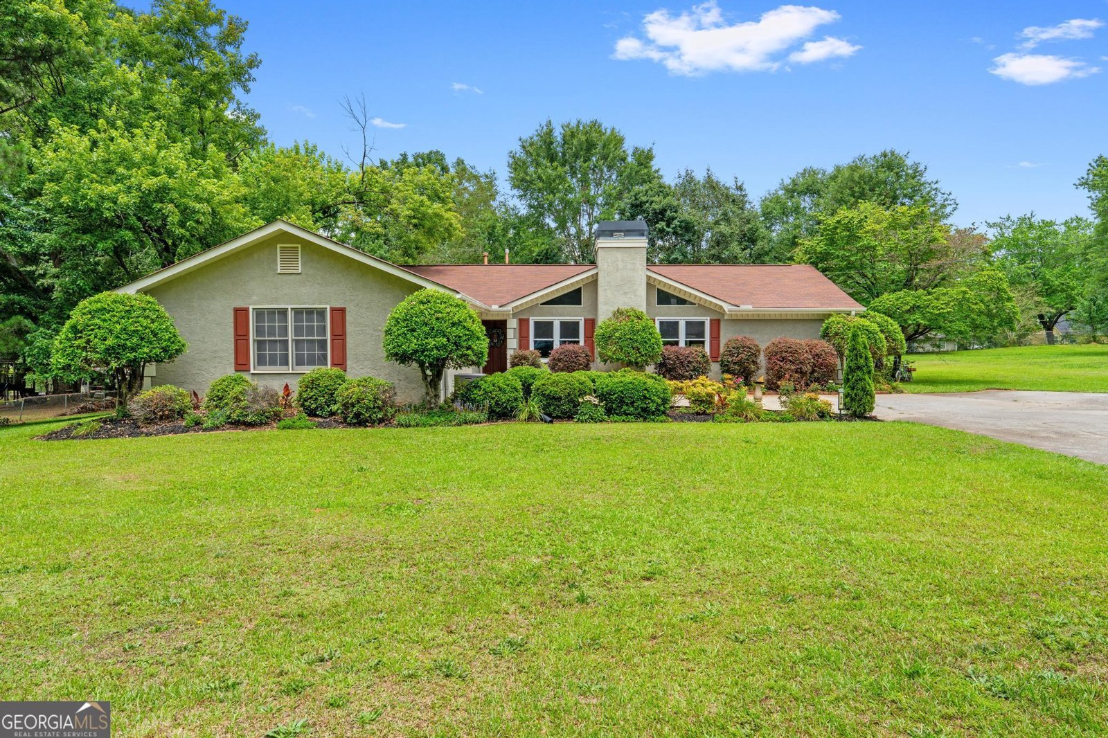 310 Cowan Road Conyers - main photo