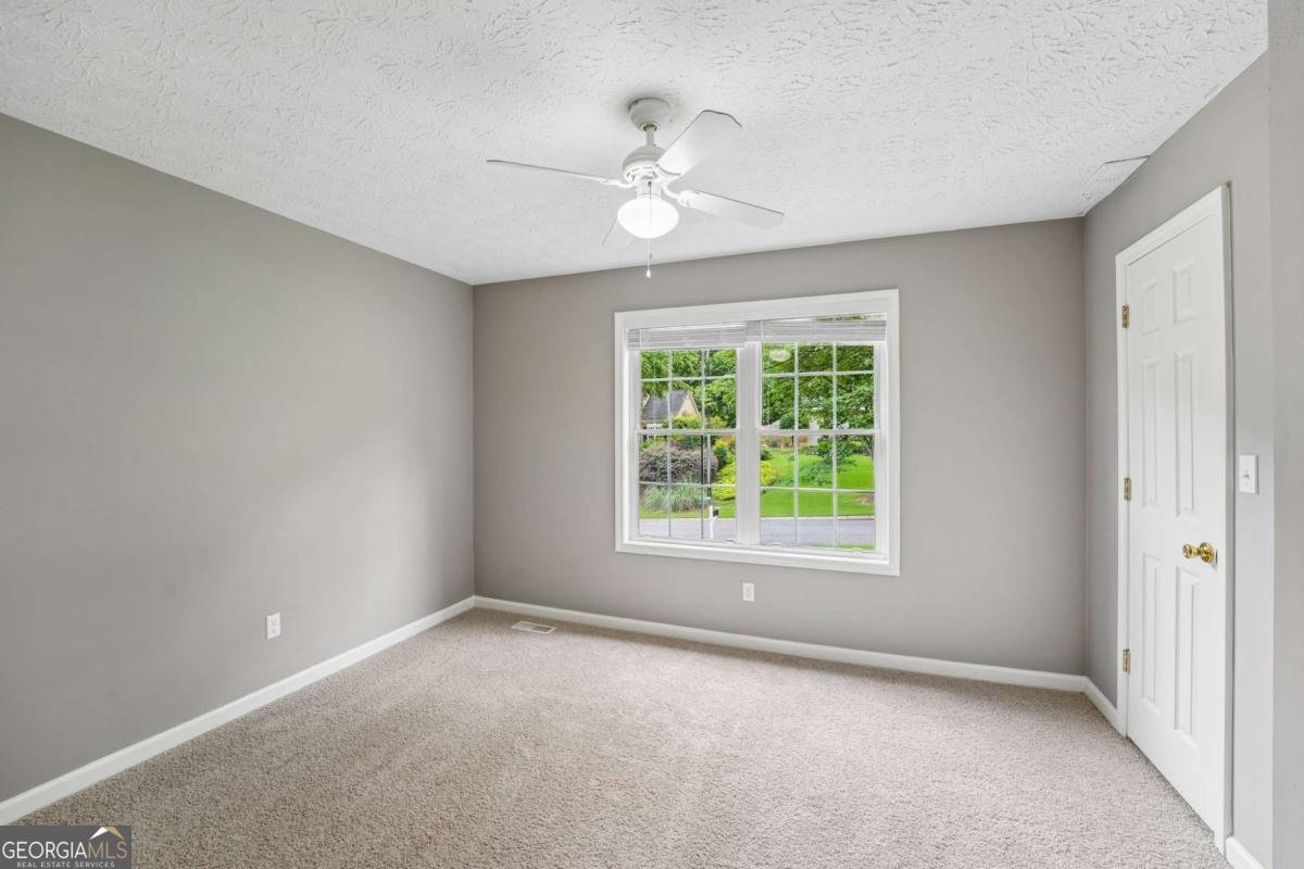 209 Eagle Glen Court Woodstock - Photo 16