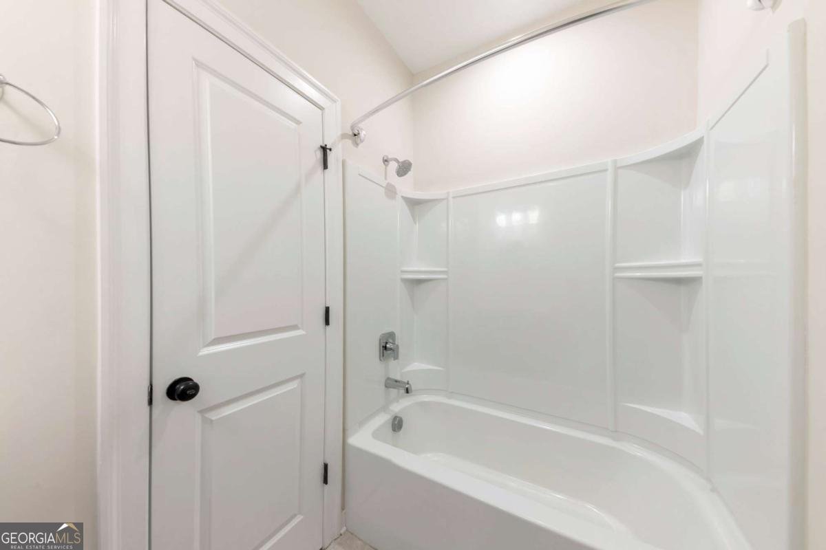 2130 Holtz Lane Atlanta - Photo 9