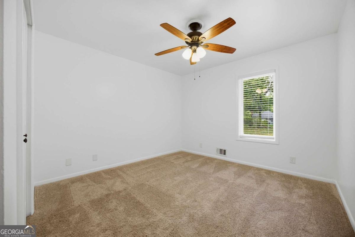 495 Knoll Woods Drive Roswell - Photo 13
