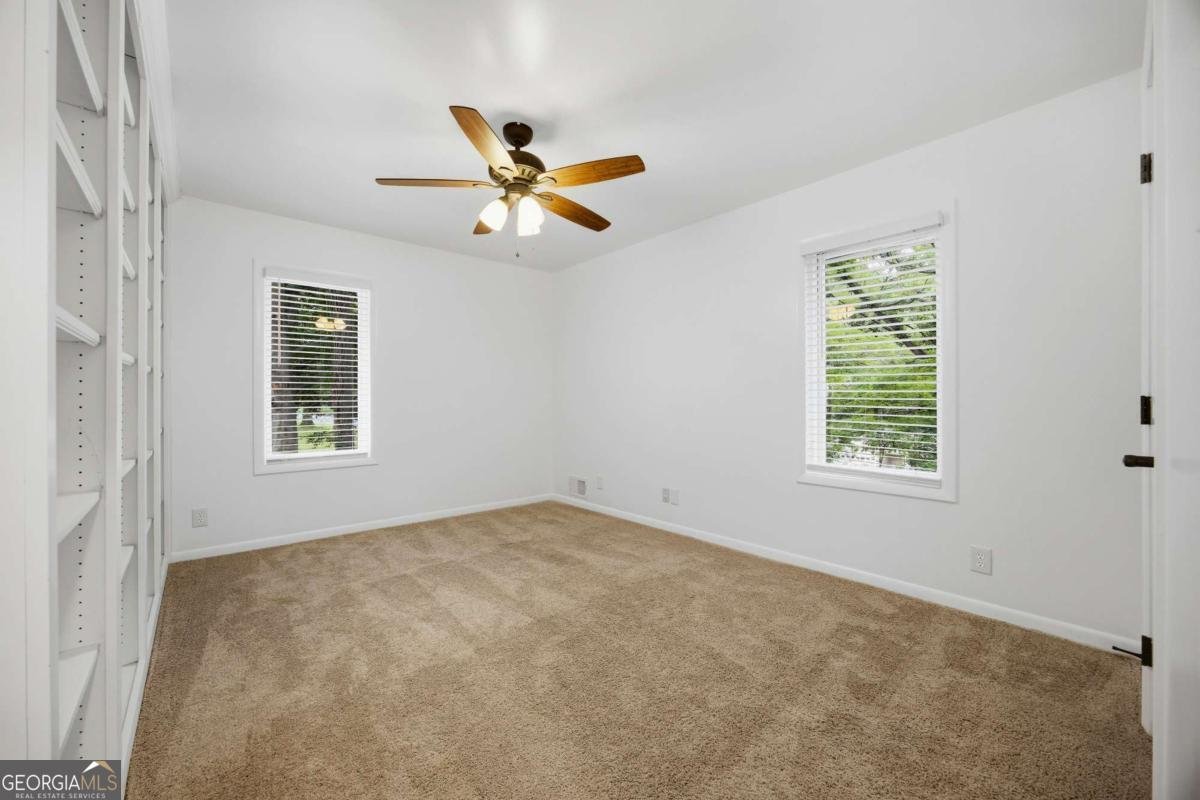 495 Knoll Woods Drive Roswell - Photo 9