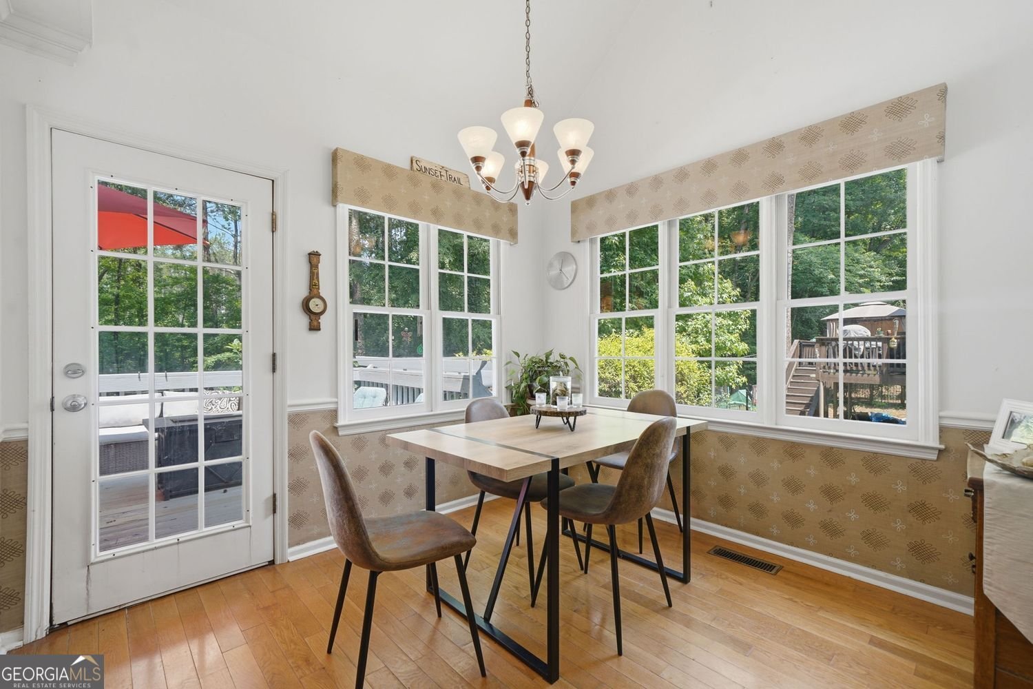 717 Jamie Way Woodstock - Photo 8