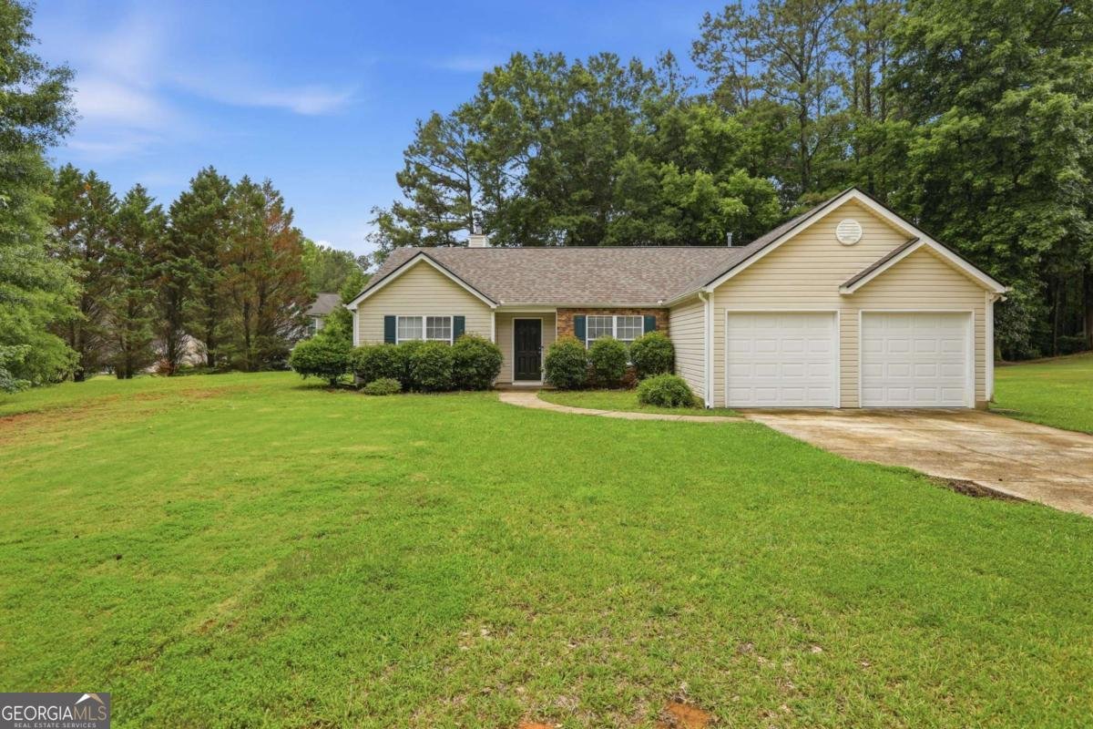 186 Crestbend Lane Powder Springs - main photo