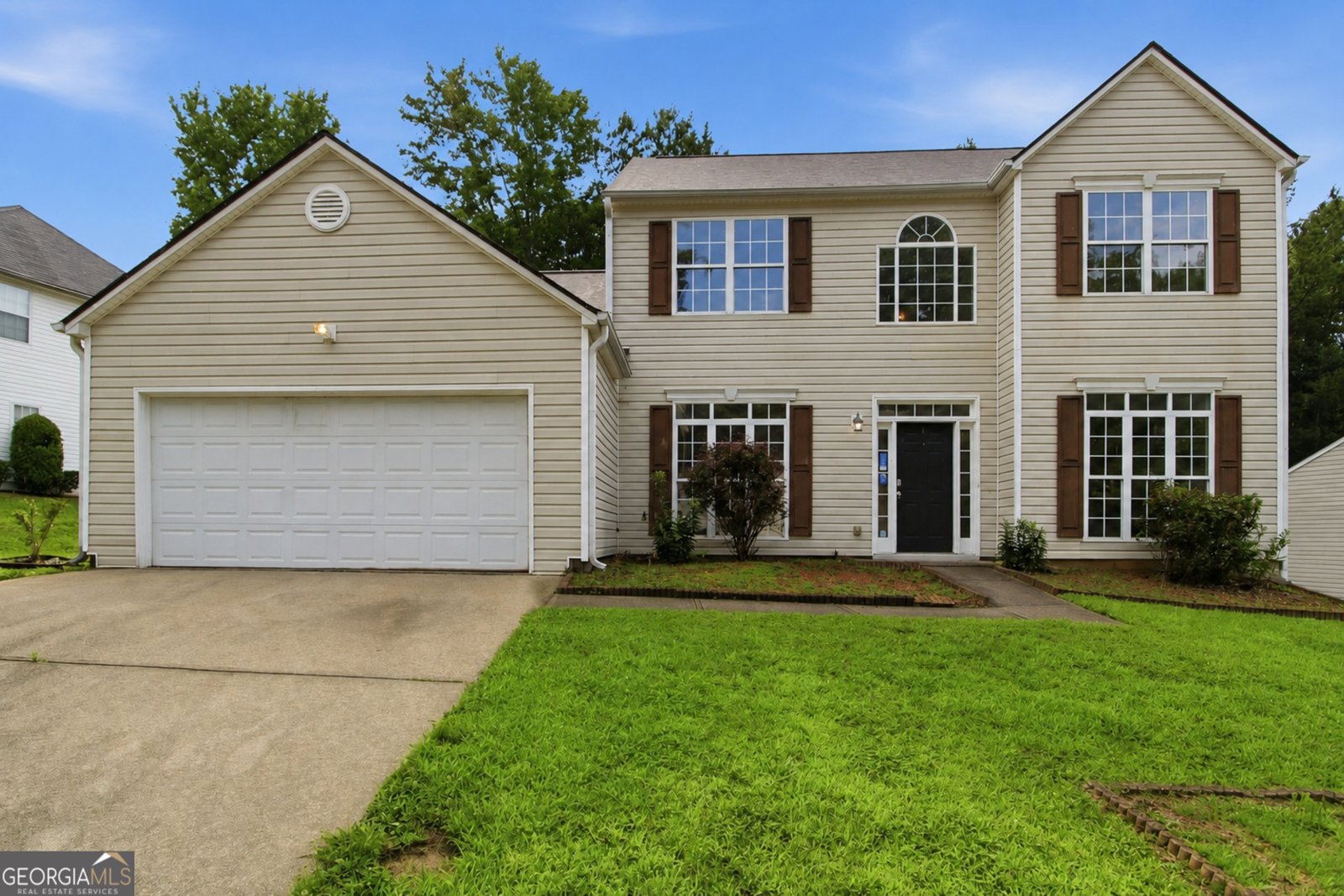835 Shadow Lake Drive Lithonia - main photo
