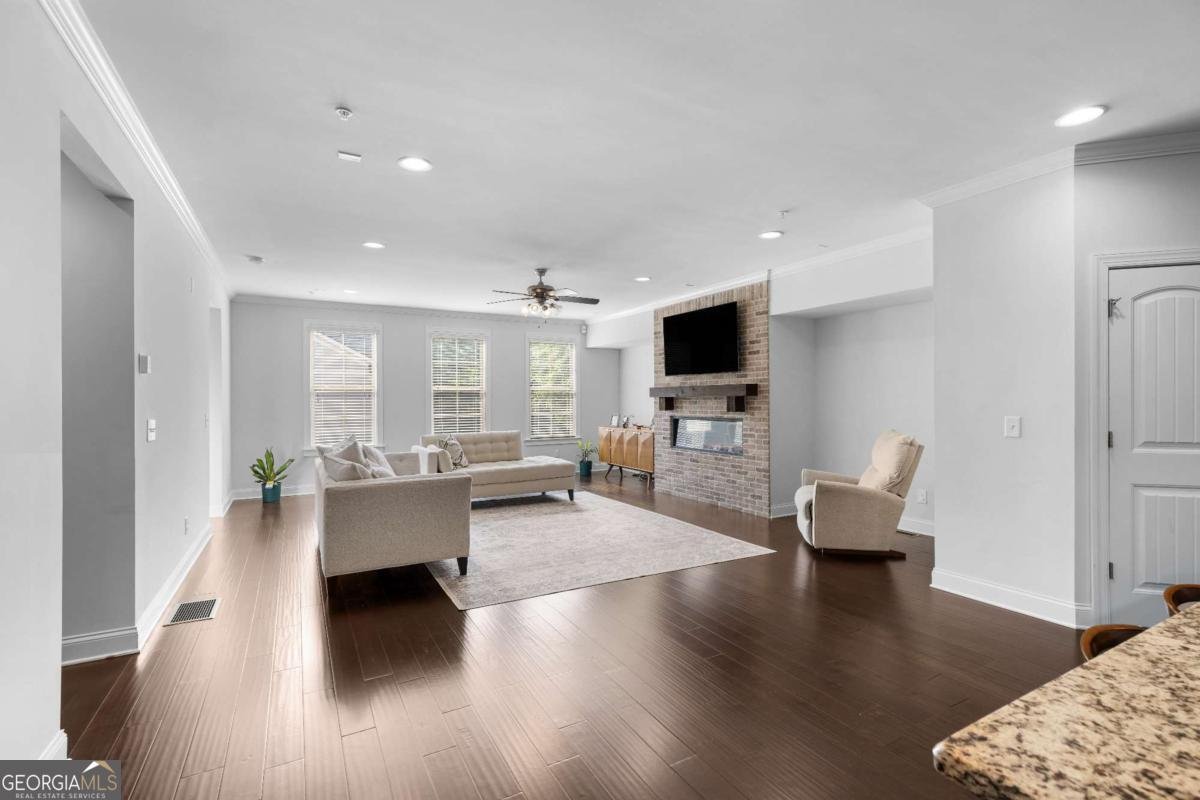 724 Henry Drive Marietta - Photo 10