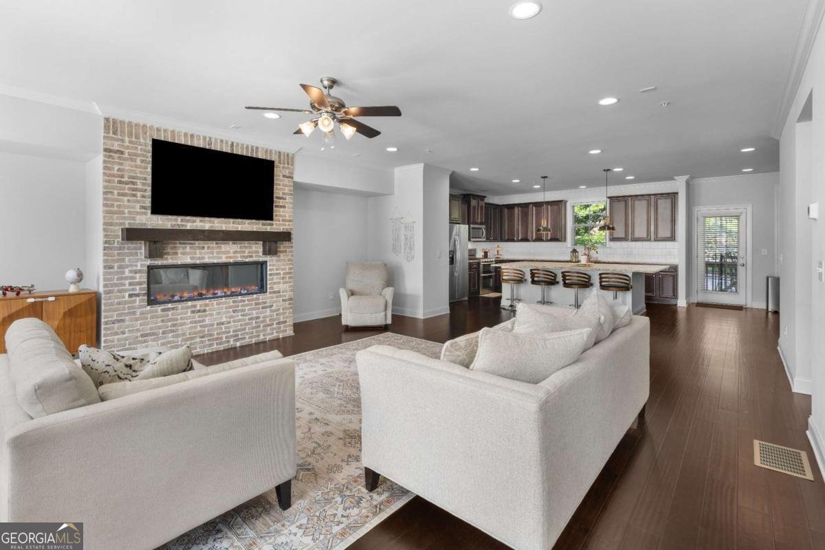 724 Henry Drive Marietta - Photo 8