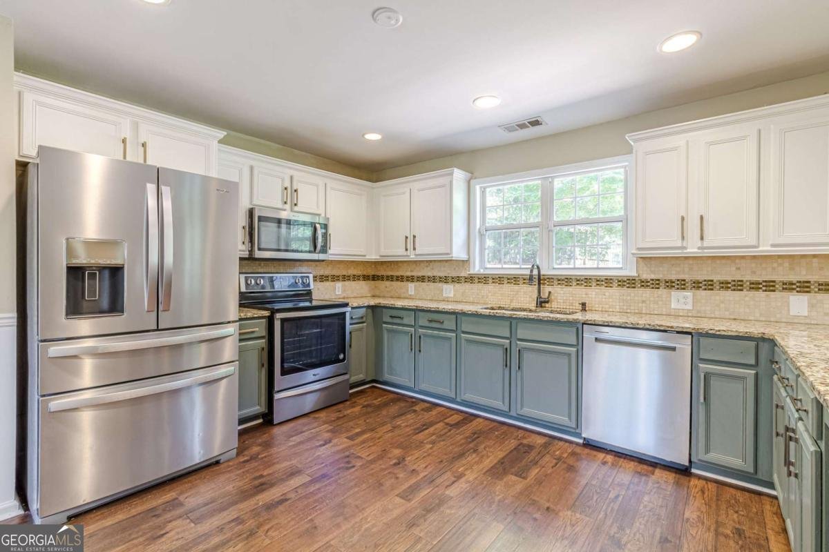 1735 Berry Court Cumming - Photo 16