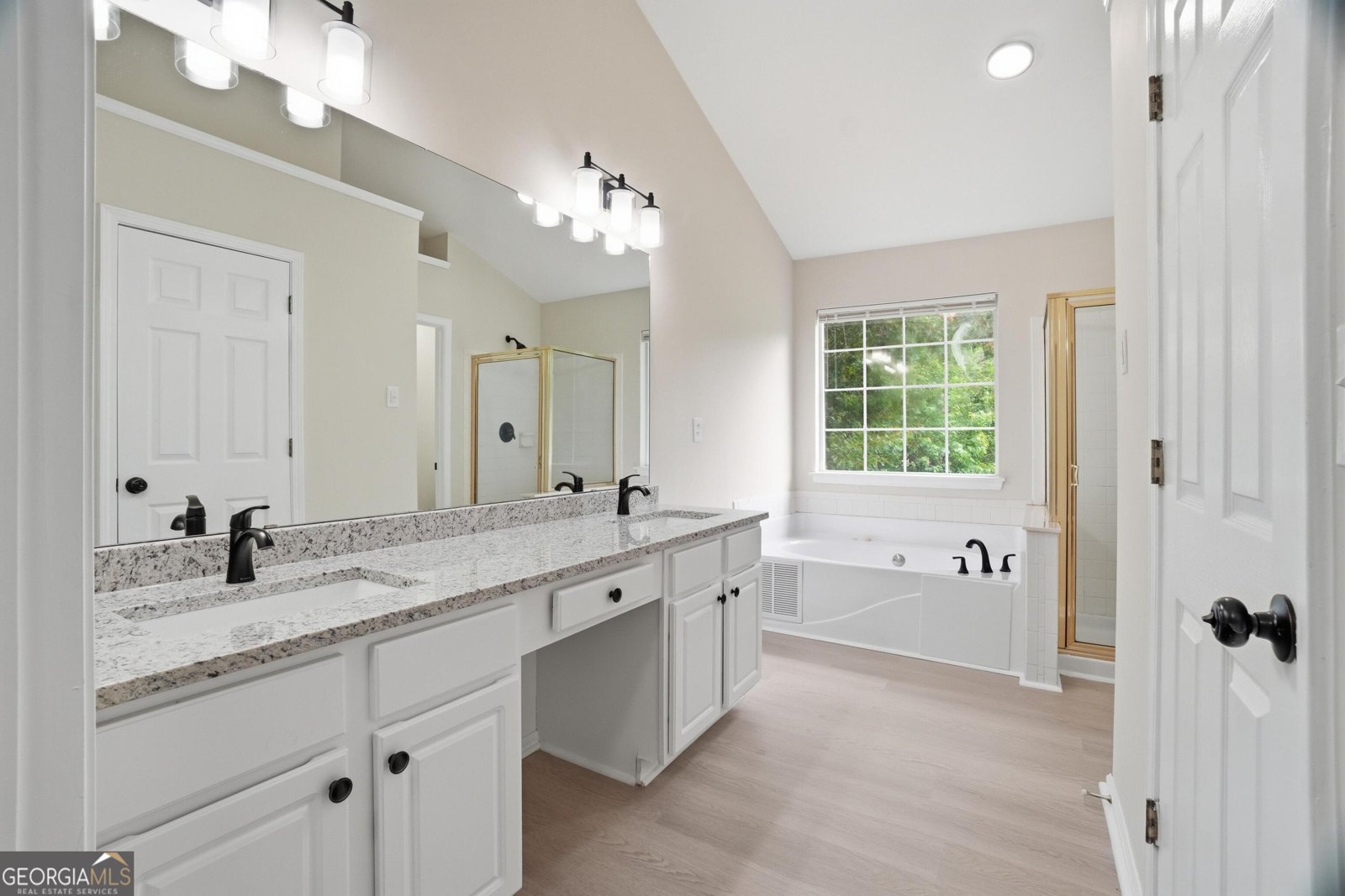 6894 Breeze Drive Stone Mountain - Photo 32