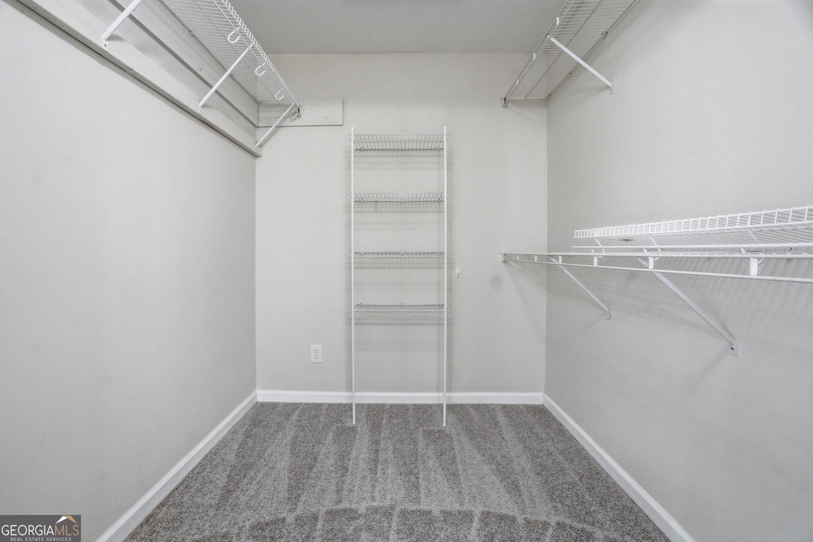 6894 Breeze Drive Stone Mountain - Photo 34