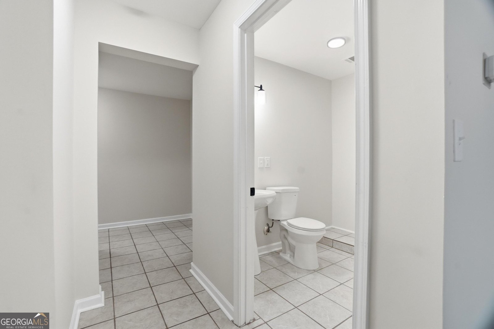 6894 Breeze Drive Stone Mountain - Photo 40