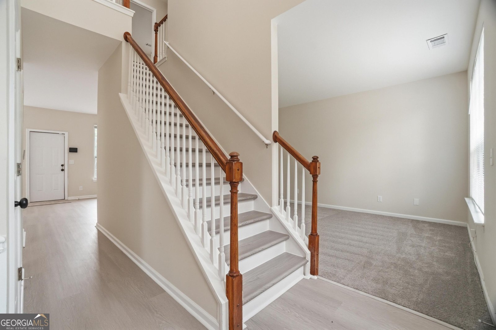 6894 Breeze Drive Stone Mountain - Photo 7