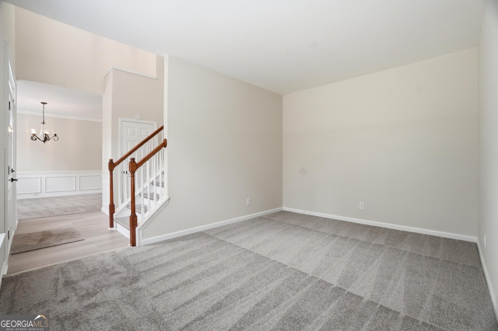 6894 Breeze Drive Stone Mountain - Photo 9