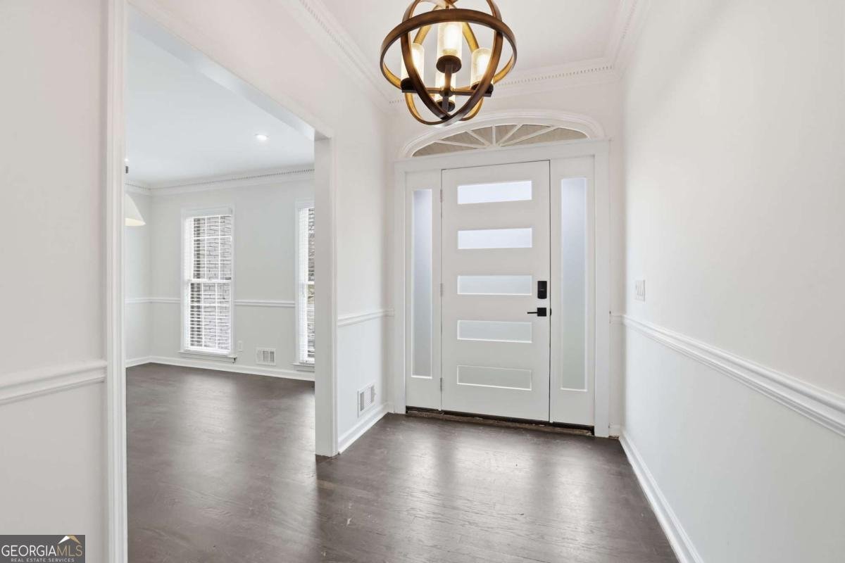 9785 La View Circle Roswell - Photo 6