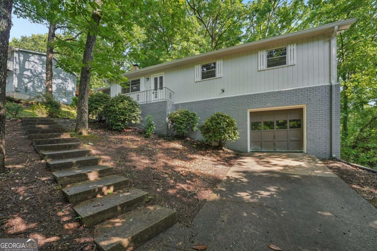 3833 Cindy Drive Douglasville - main photo