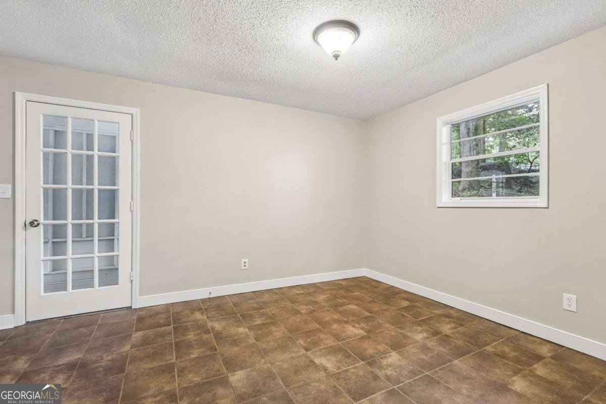 3833 Cindy Drive Douglasville - Photo 8