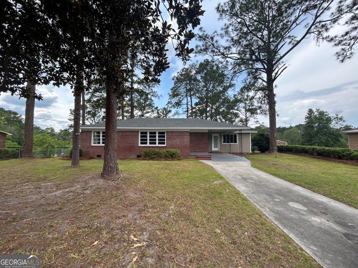 843 Prosperity Drive Swainsboro - main photo