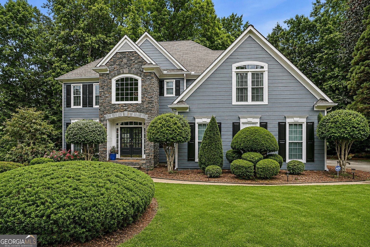 265 Hidden Lake Drive Fayetteville - main photo
