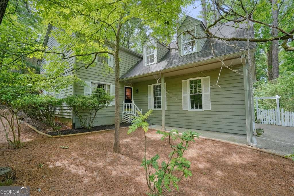 2205 Six Branches Drive Roswell - main photo