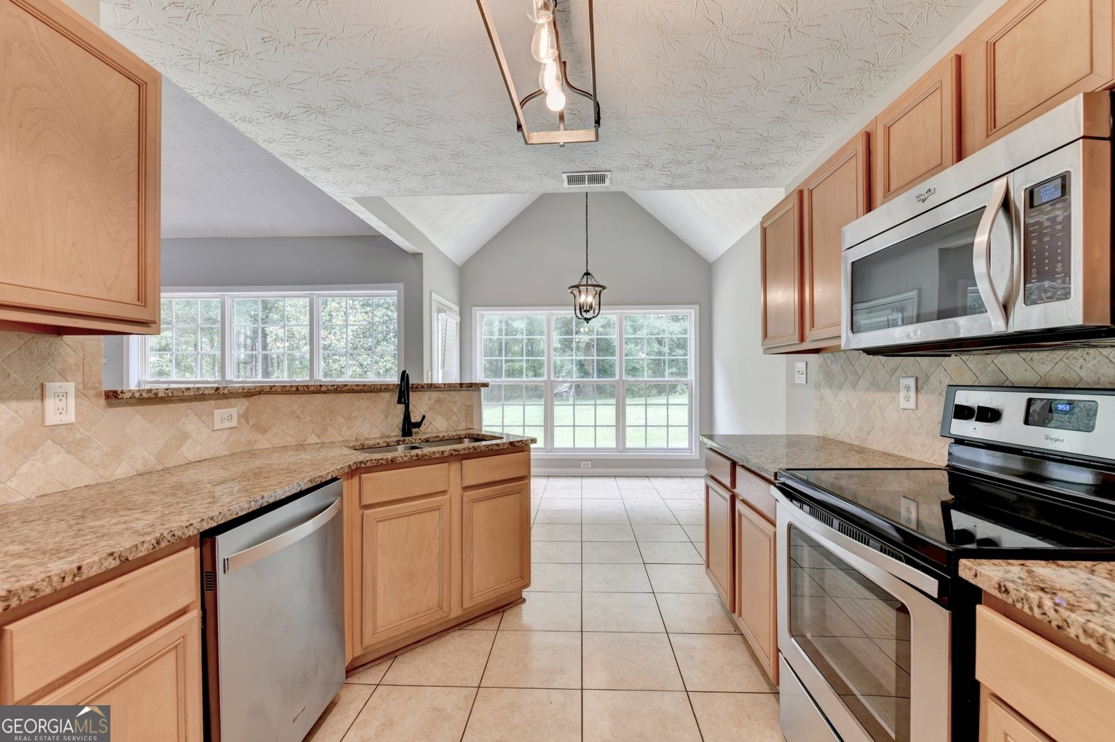 7012 Litany Court Flowery Branch - Photo 10