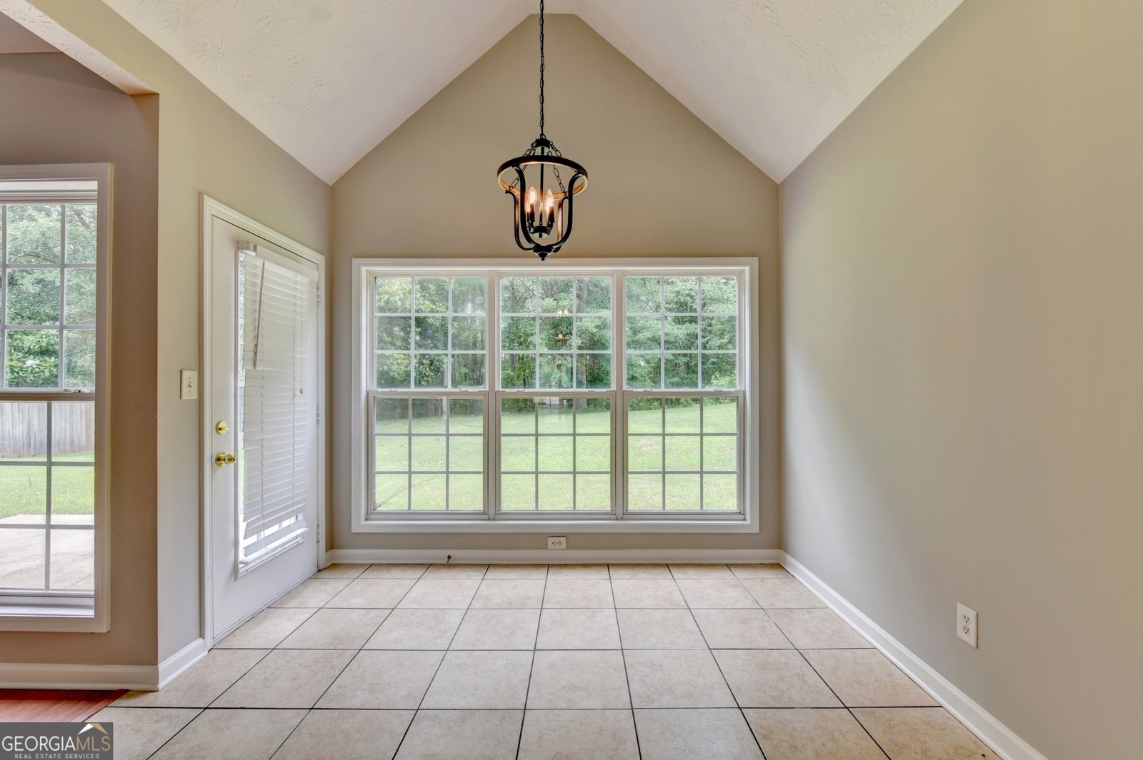 7012 Litany Court Flowery Branch - Photo 14