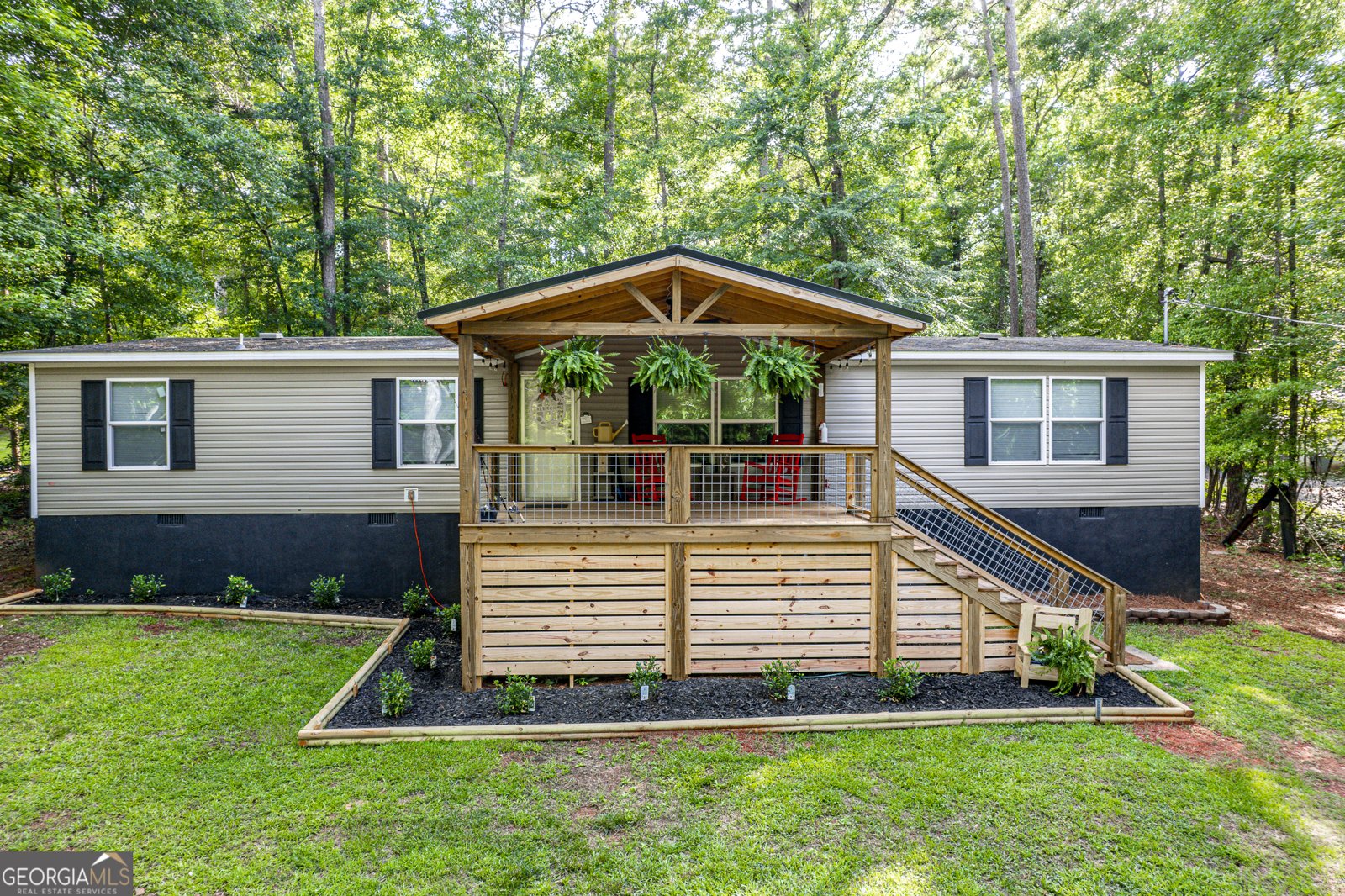 401 Possum Point Drive Eatonton - main photo