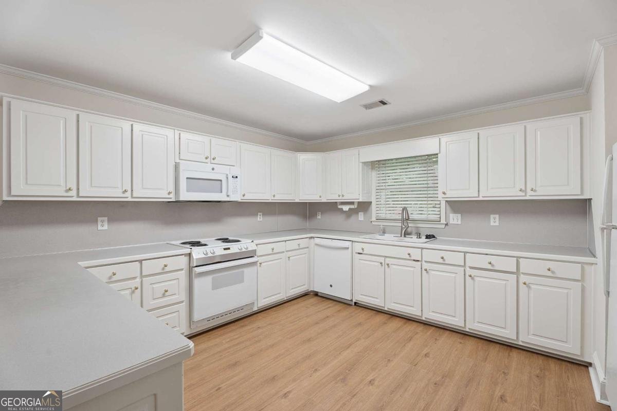 4760 Habersham Way Conyers - Photo 9