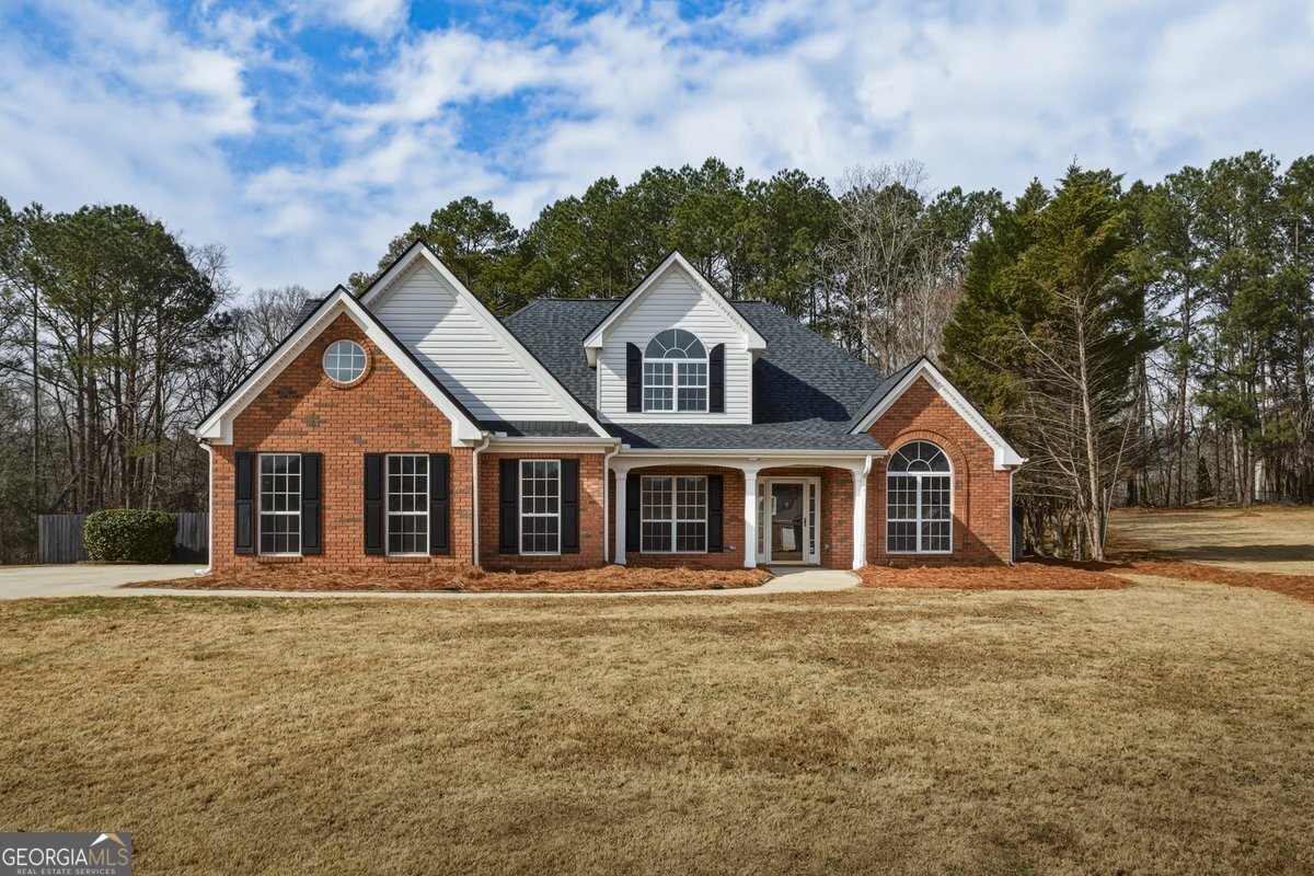 122 Shadow Lake Drive Conyers - main photo