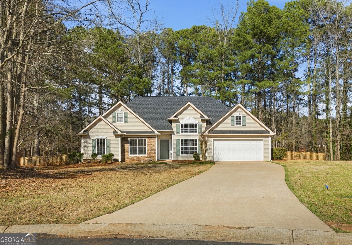290 The Falls Boulevard Covington - main photo