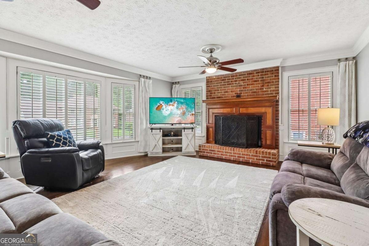 914 Newcastle Drive Lilburn - Photo 10